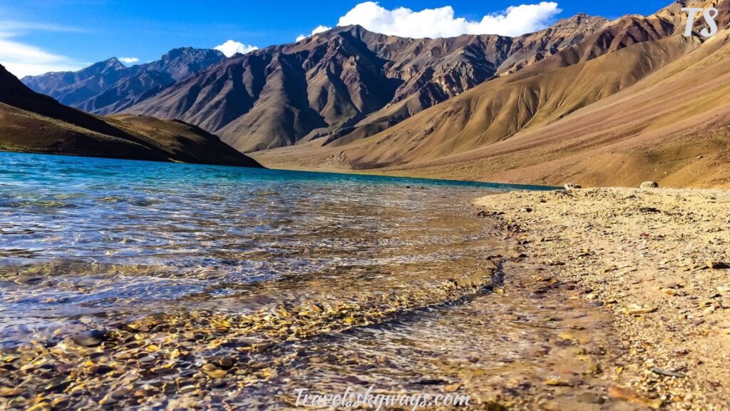 exploring-the-beauty-of-chandratal-lake