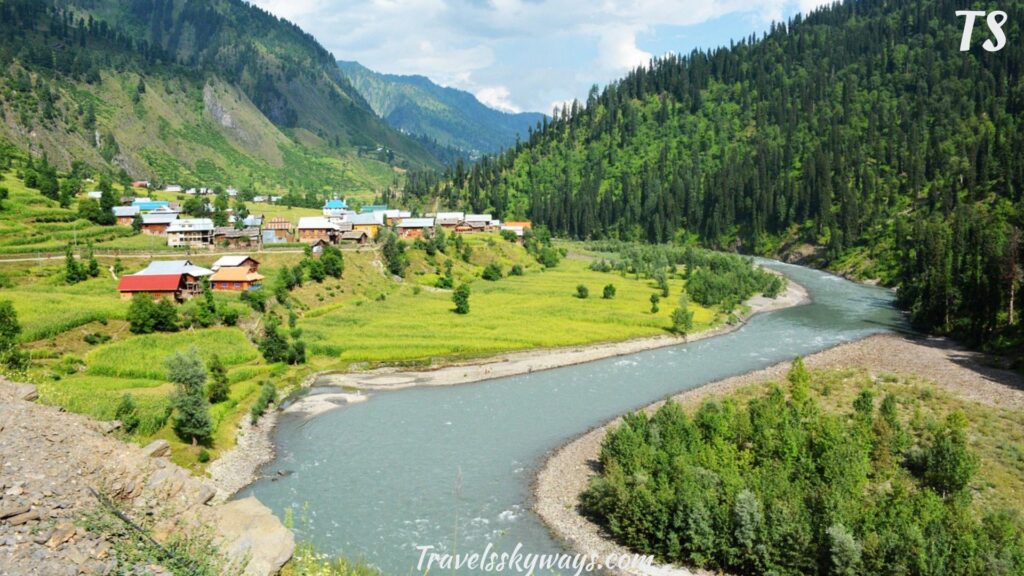 breathtaking-views-await-in-hunza-valley-pakistan