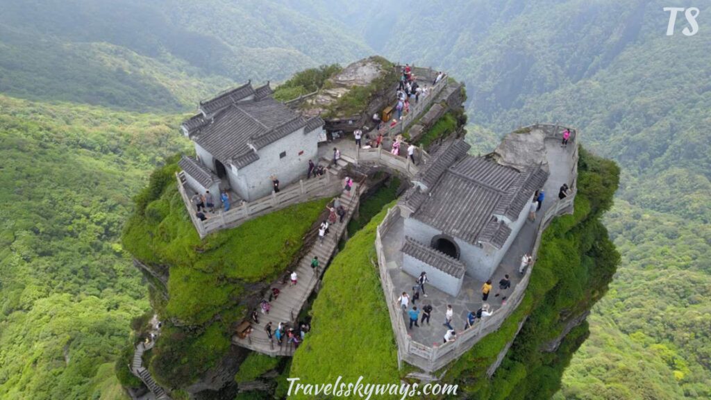 explore-guizhou-province-mount-fanjing-fanjingshan