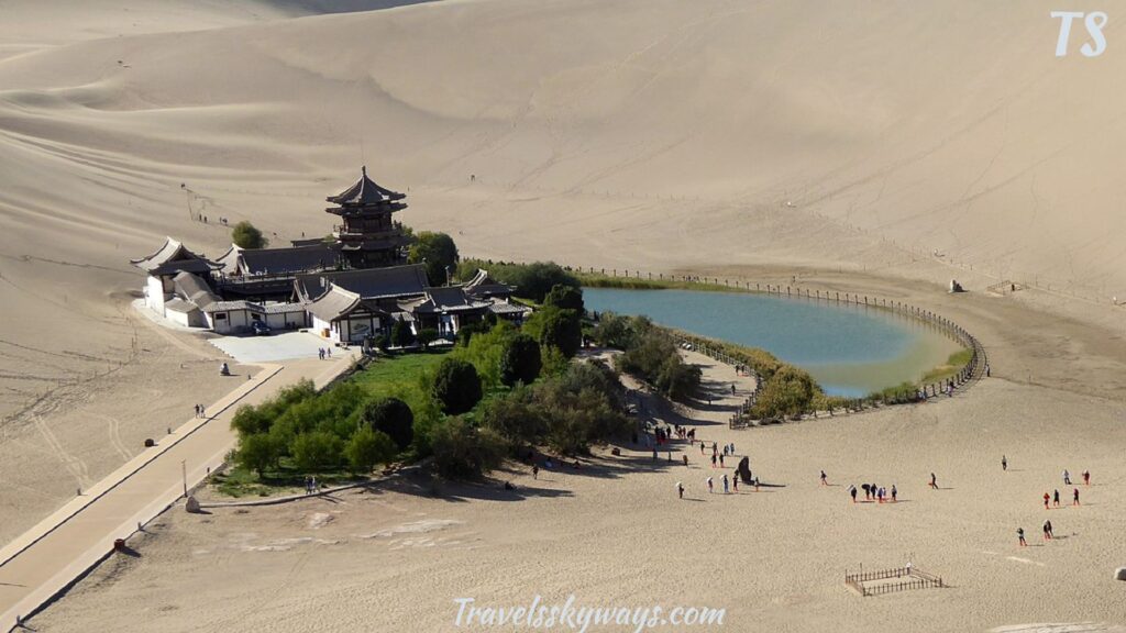 mingsha-shan-echoing-sand-mountain-dunhuang-desert-wonder