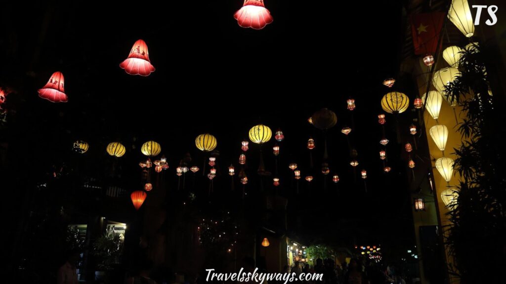 stroll-through-the-lantern-lit-streets-of-hoi-an-vietnam